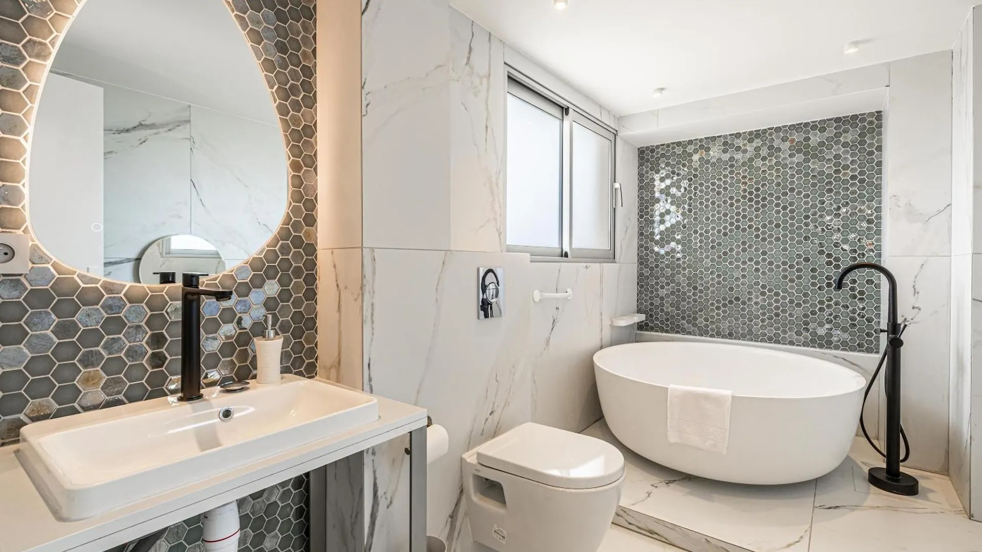 Modern Apartment - 3Br- 6P - Palm Beah Cannes